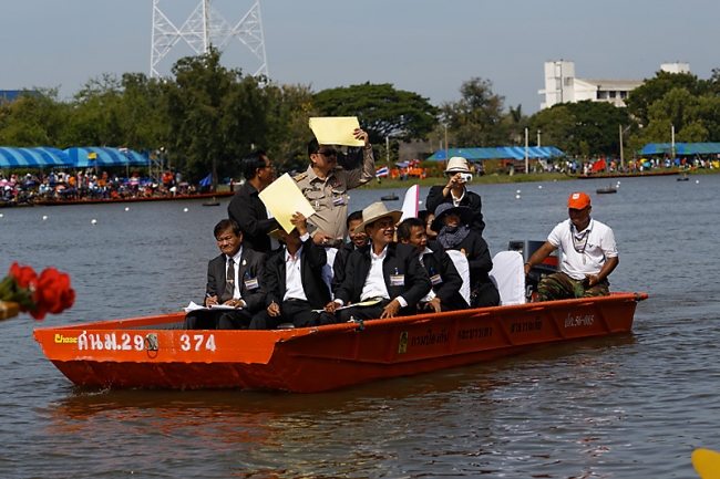 Phimai boat races-2013-032